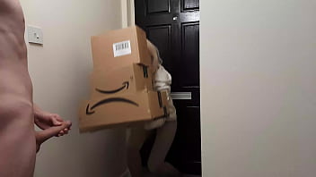 A dude tugging meetings an Amazon delivery nymph who prefers to assist him in orgasm